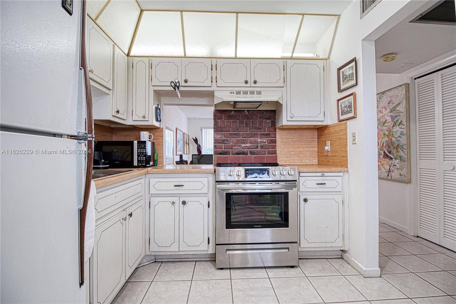 Hollywood, FL 33021,2300 Park Ln #311