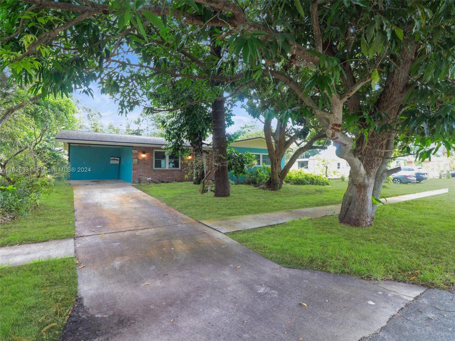Lantana, FL 33462,1435 W Trammell St