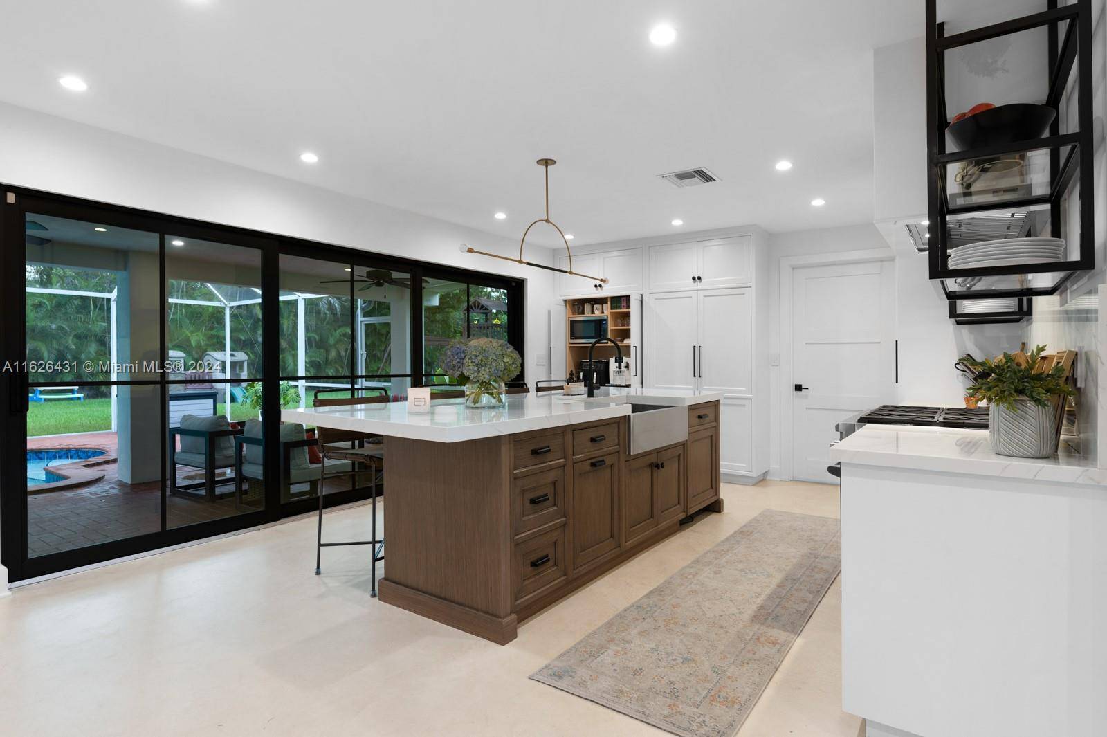 Pinecrest, FL 33156,13400 SW 82nd Ct