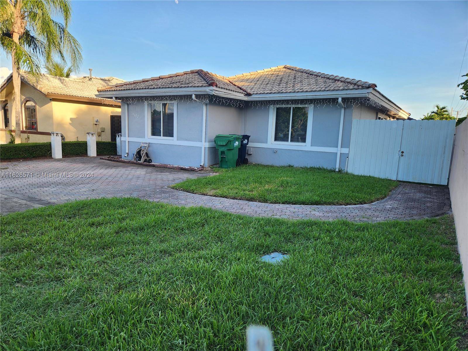 Miami, FL 33177,14692 SW 170th St