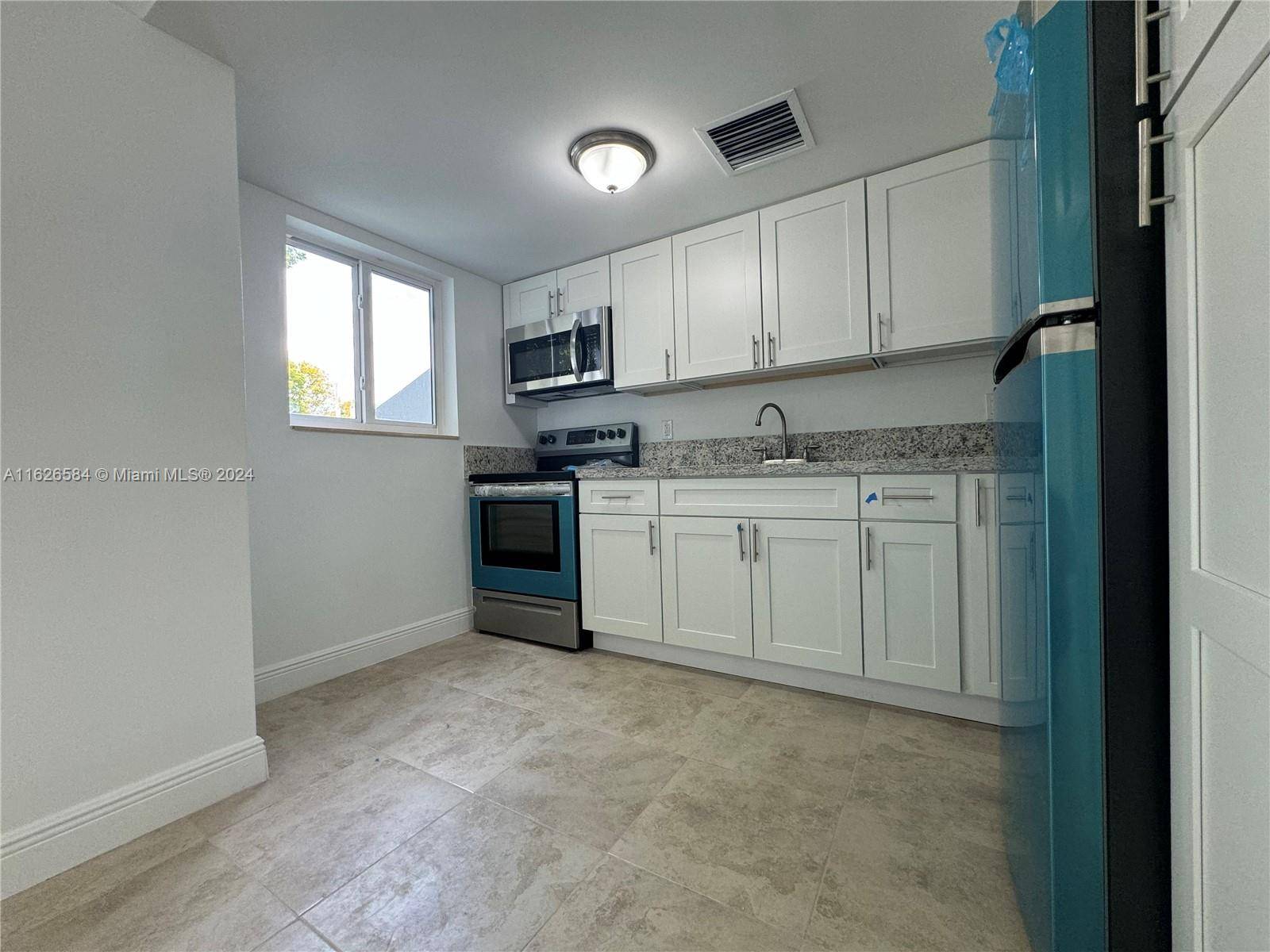 Miami, FL 33136,1994 NW 5th Pl #273