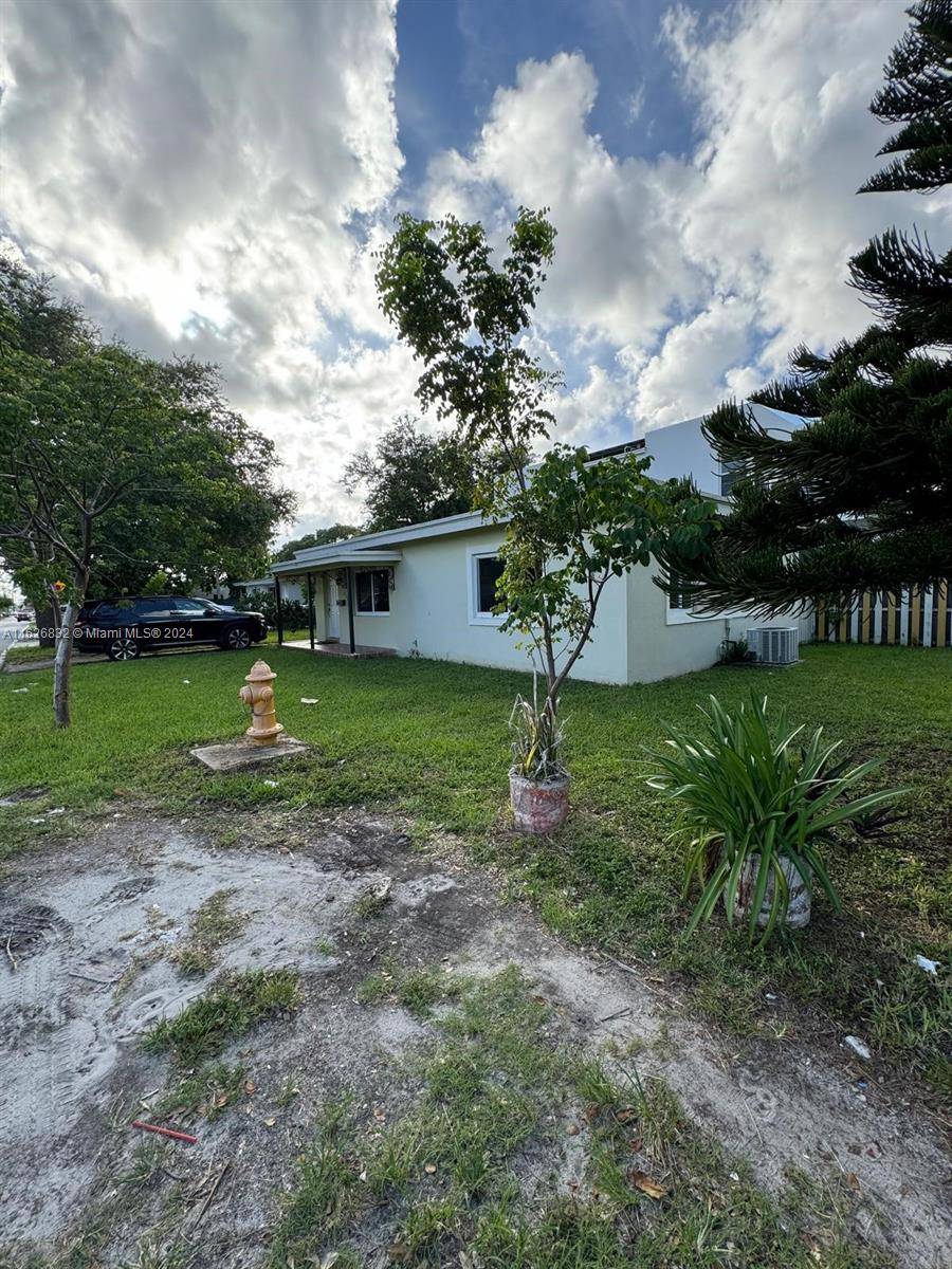 Miami, FL 33125,2355 NW 9th St