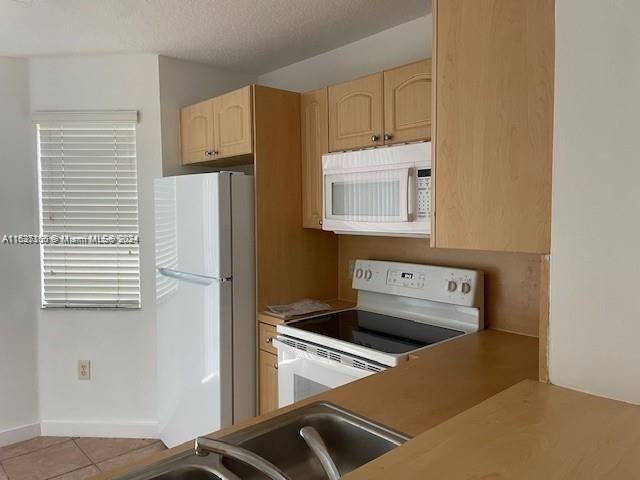 Pembroke Pines, FL 33024,650 NW 78th Ter #104
