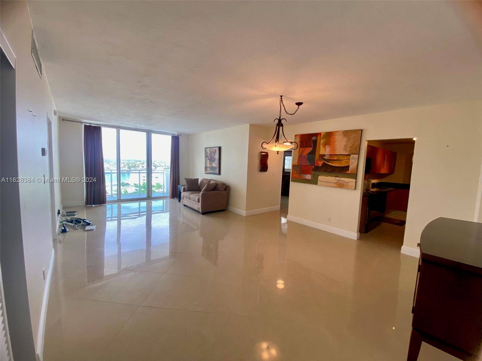 Hollywood, FL 33019,3001 S Ocean Dr #829