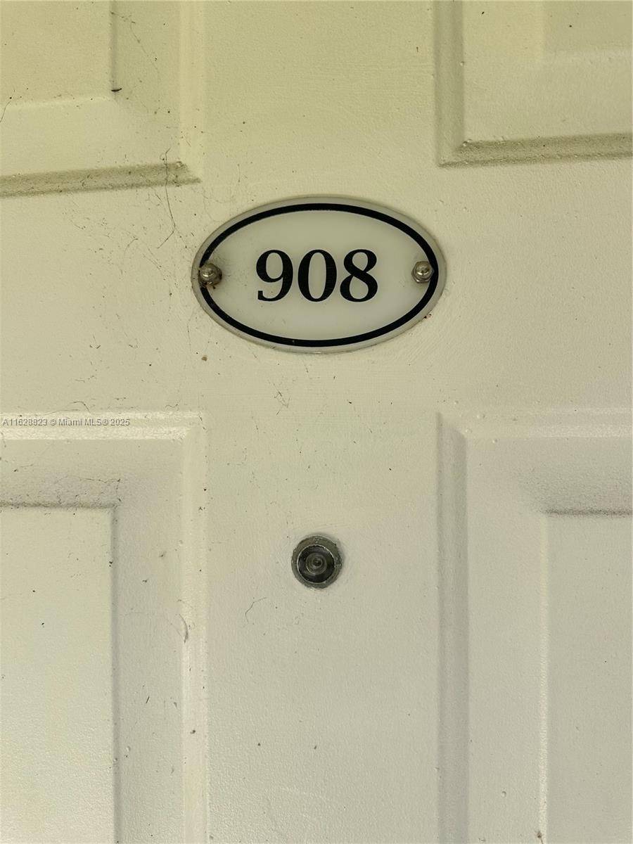 Pinecrest, FL 33156,8600 SW 67th Ave #908