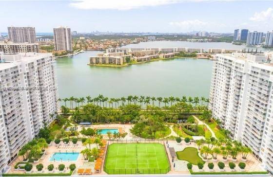 Aventura, FL 33160,2801 NE 183rd St #1616W
