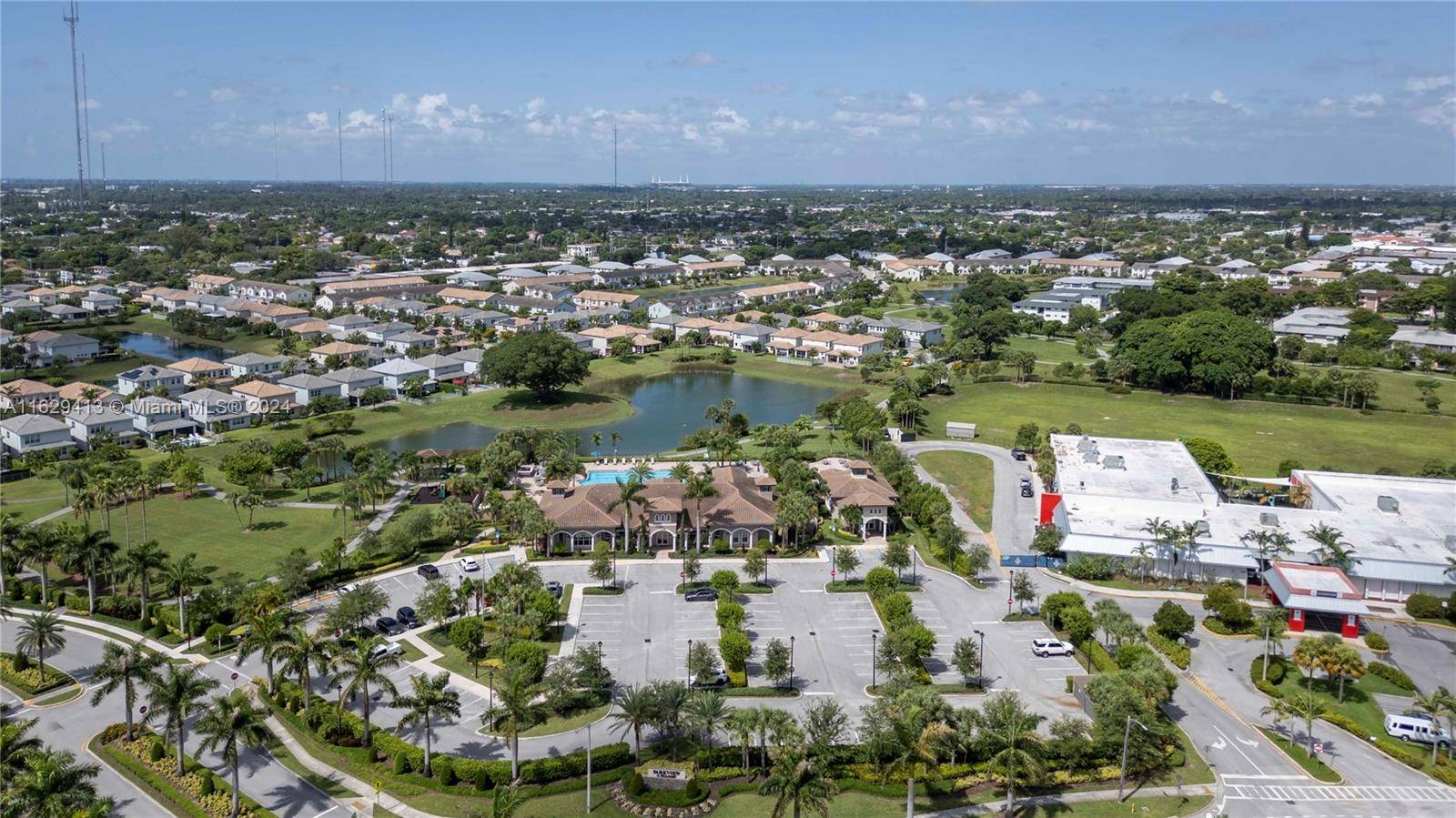 Hollywood, FL 33021,1240 Eucalyptus Dr #2