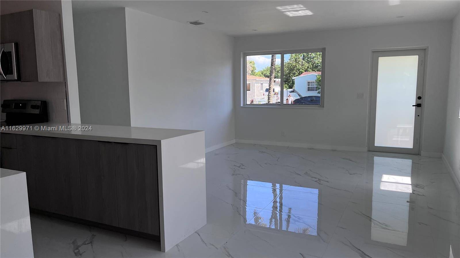 North Miami Beach, FL 33162,971 NE 155th Ter