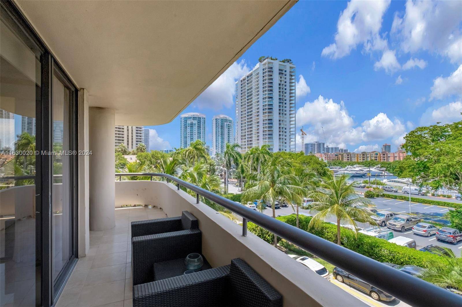 Aventura, FL 33180,19667 Turnberry Way #3D