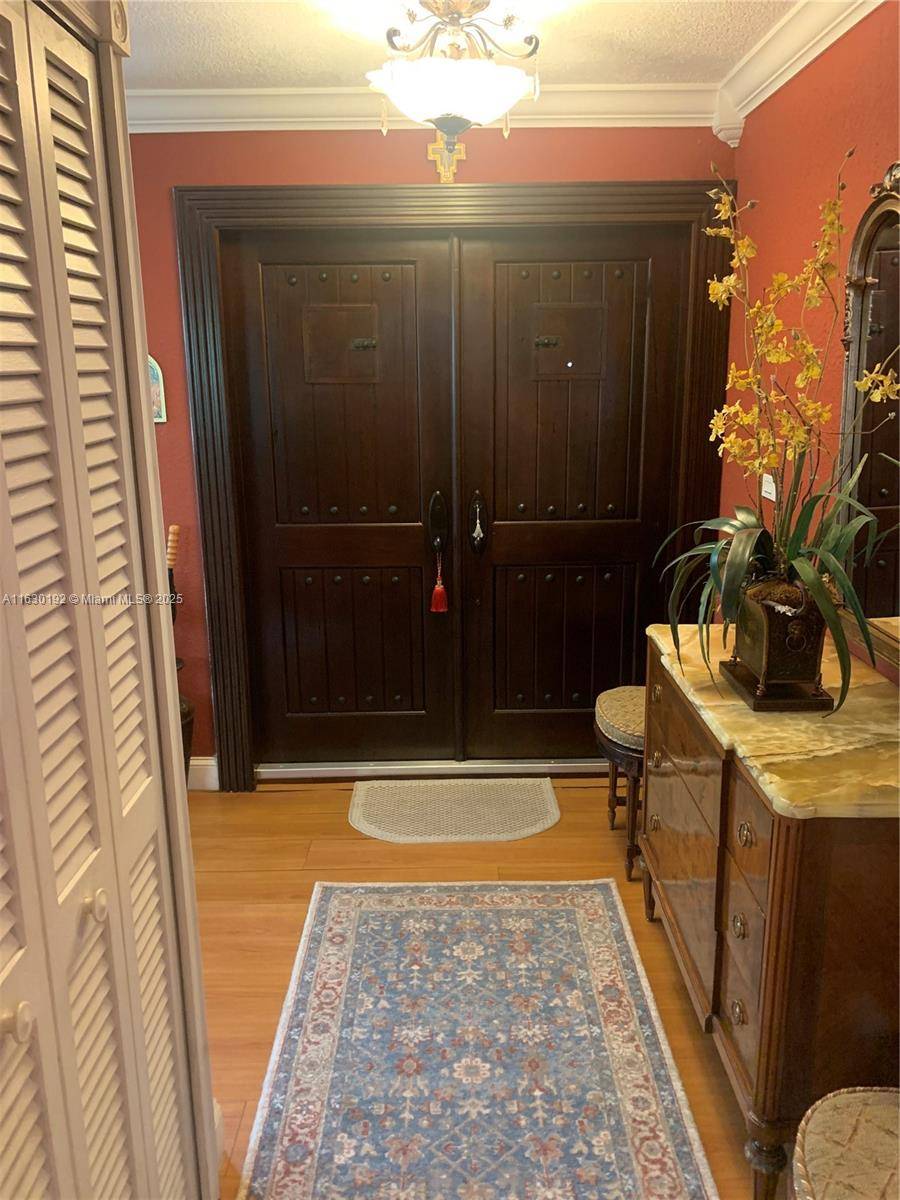 Coral Gables, FL 33134,825 El Rado St