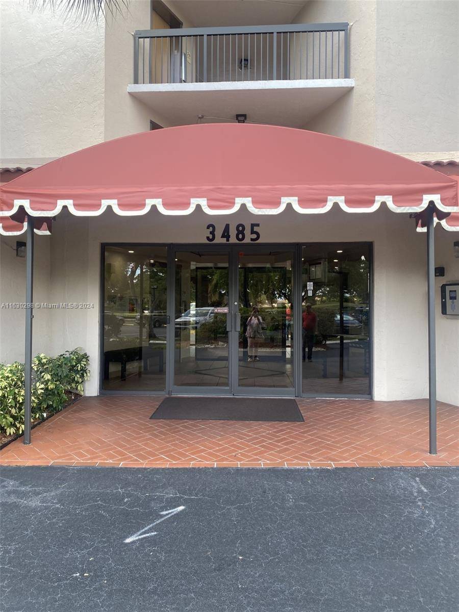 Lauderhill, FL 33319,3485 Environ Blvd #C205