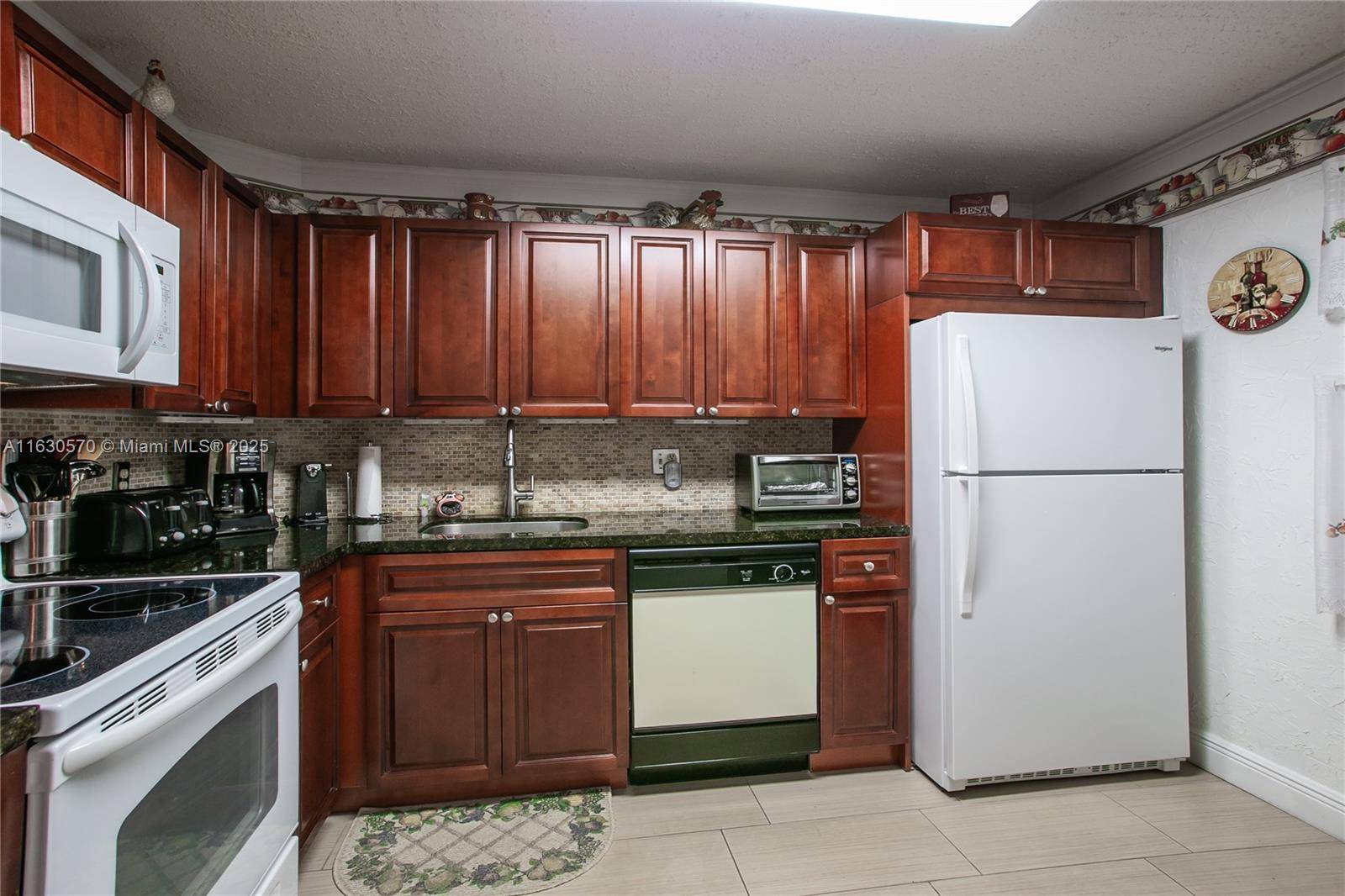 Pompano Beach, FL 33069,575 Oaks Ln #206