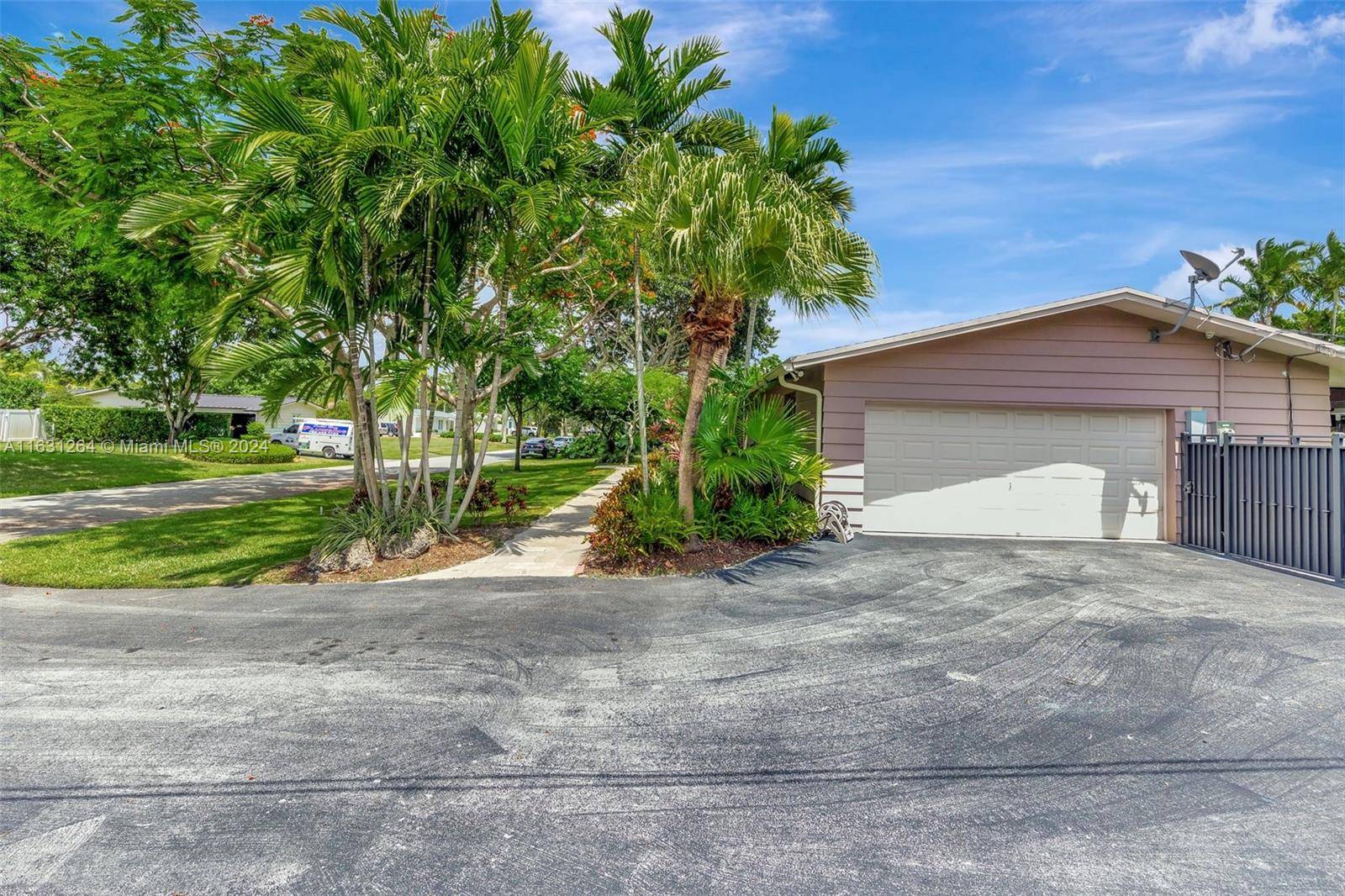 Palmetto Bay, FL 33176,8760 SW 150th Ter