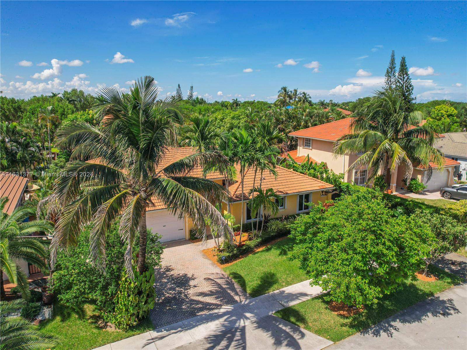 Miami, FL 33196,15813 SW 102nd Ln