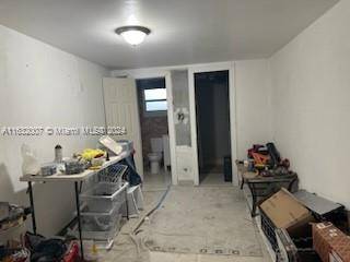 Hialeah, FL 33010,571 SE 2nd St #1-1