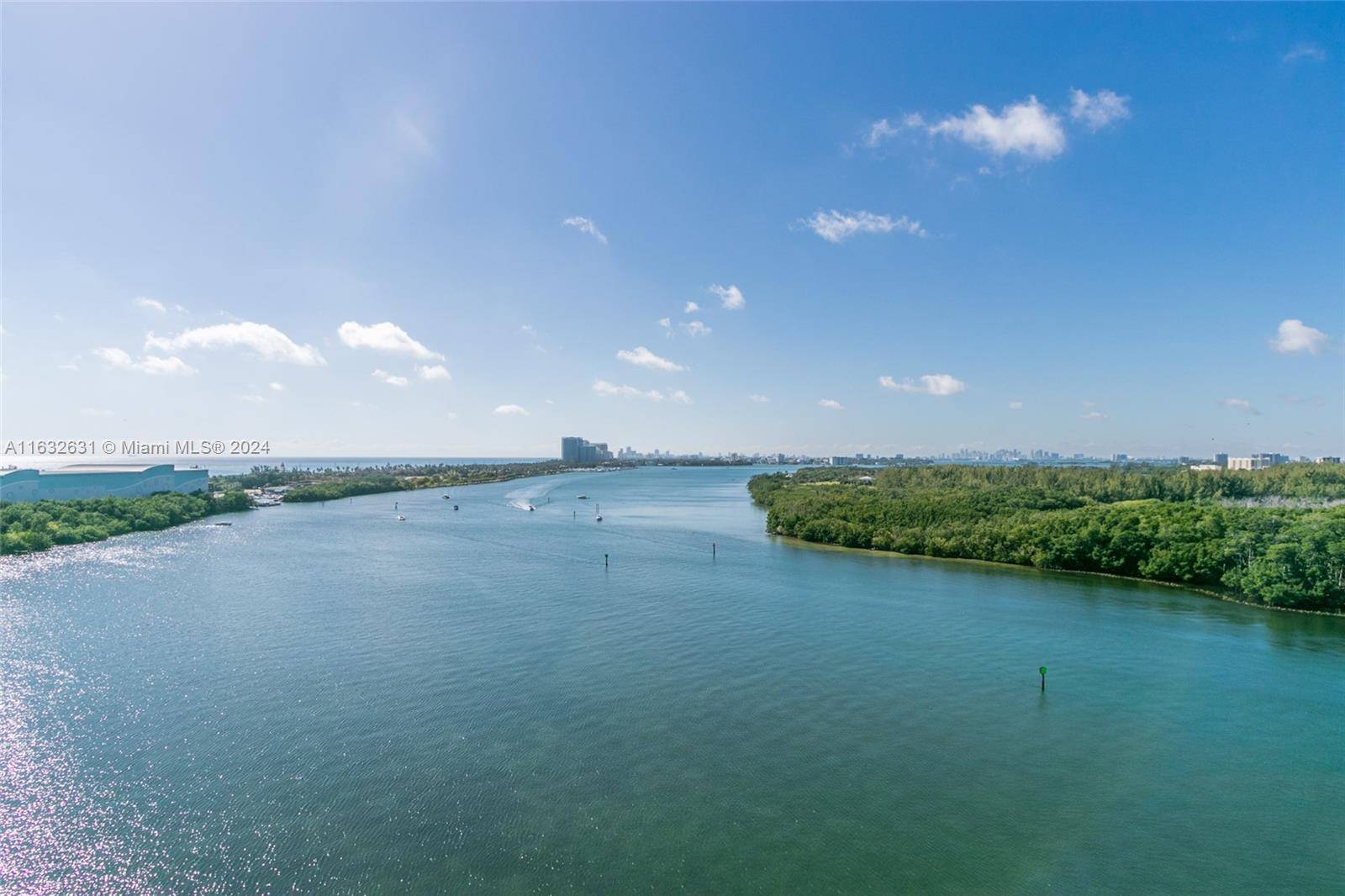 Sunny Isles Beach, FL 33160,500 Bayview Dr #826