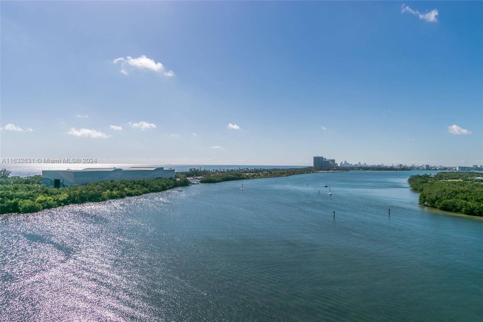 Sunny Isles Beach, FL 33160,500 Bayview Dr #826