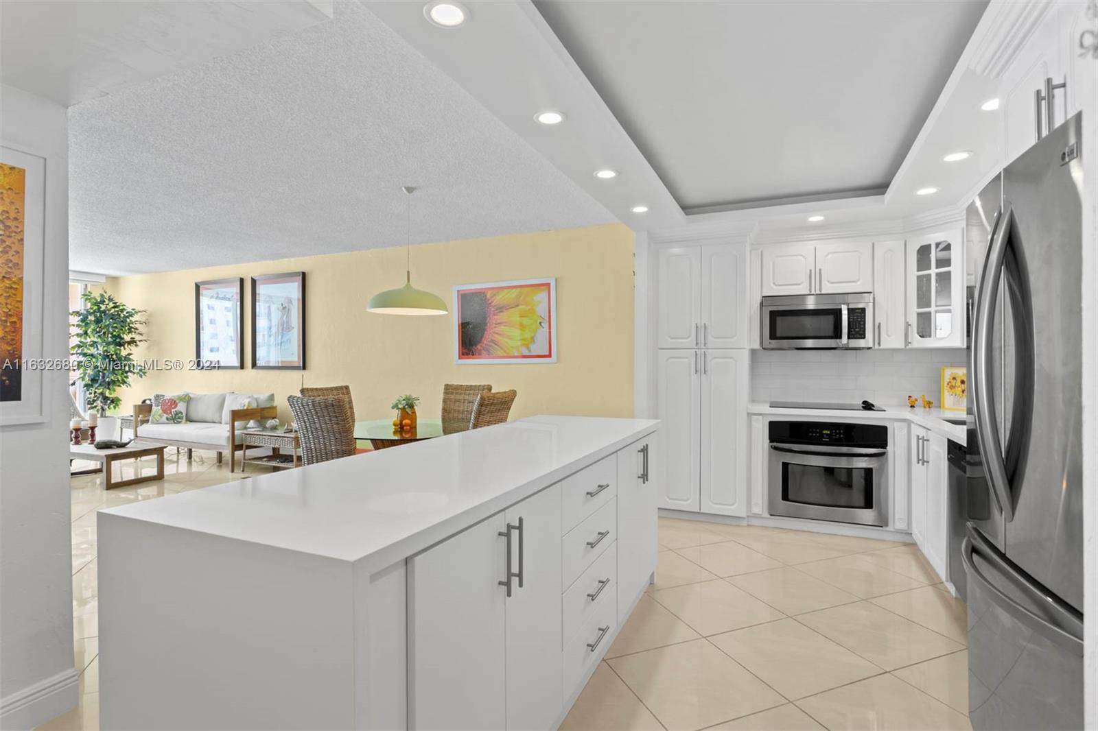 Sunny Isles Beach, FL 33160,19390 Collins Ave #1106