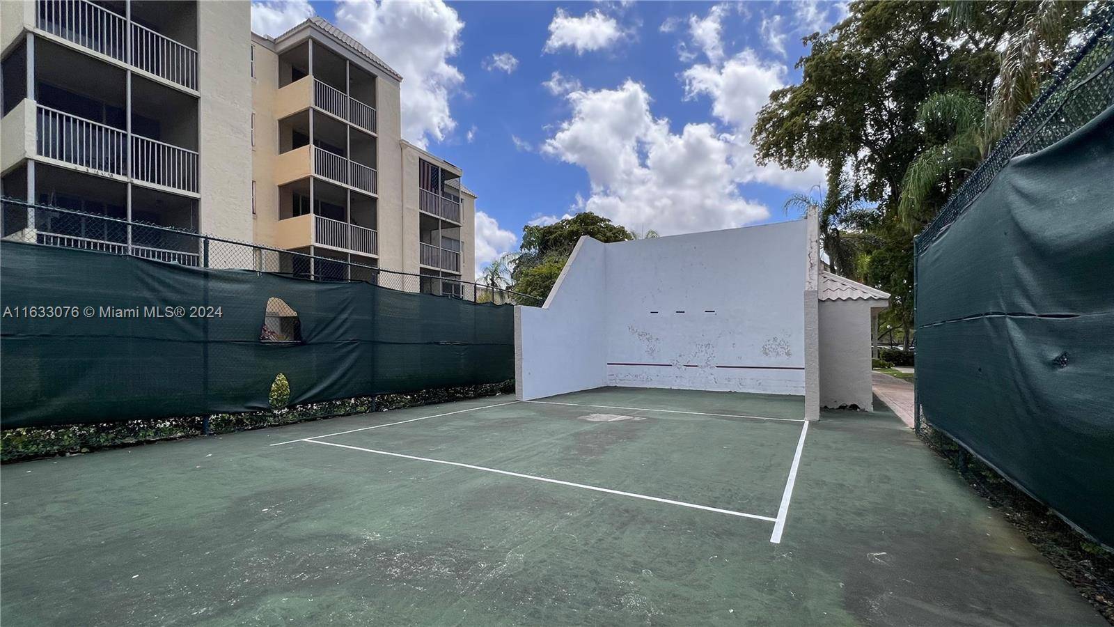 Doral, FL 33166,8323 Lake Dr #406