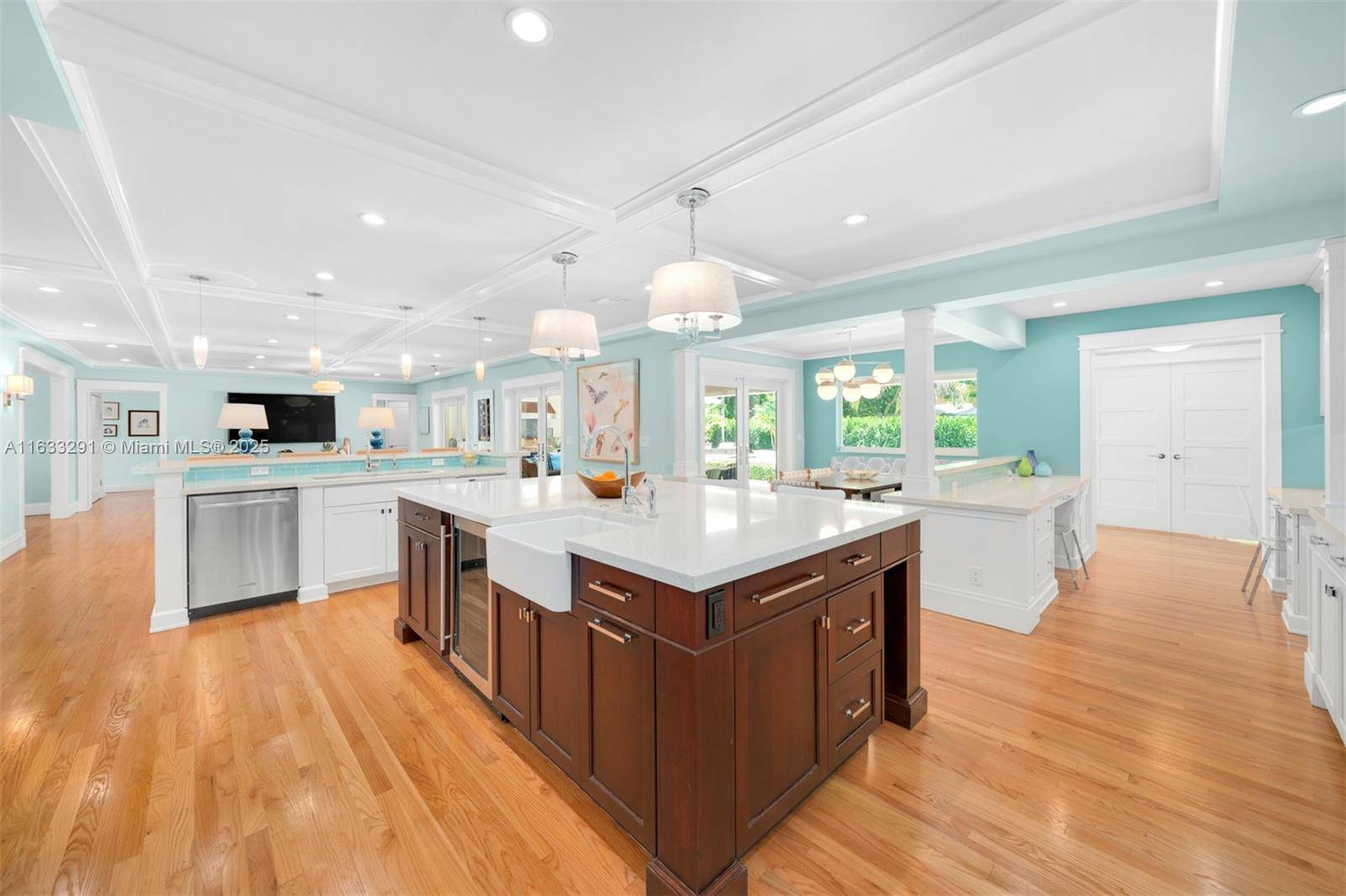 Pinecrest, FL 33156,7505 SW 129th St