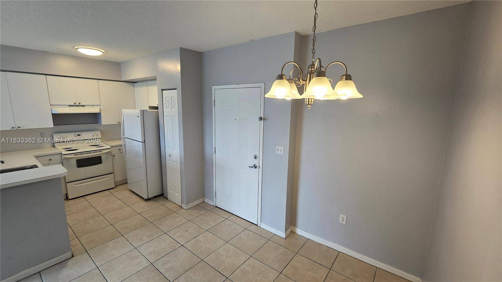 Cutler Bay, FL 33157,11060 SW 196th St #214