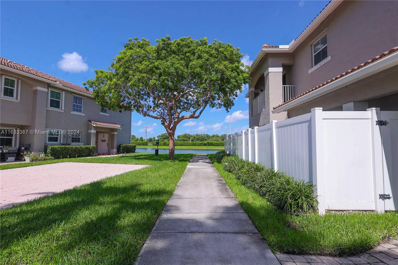 Miramar, FL 33027,12484 SW 54th St