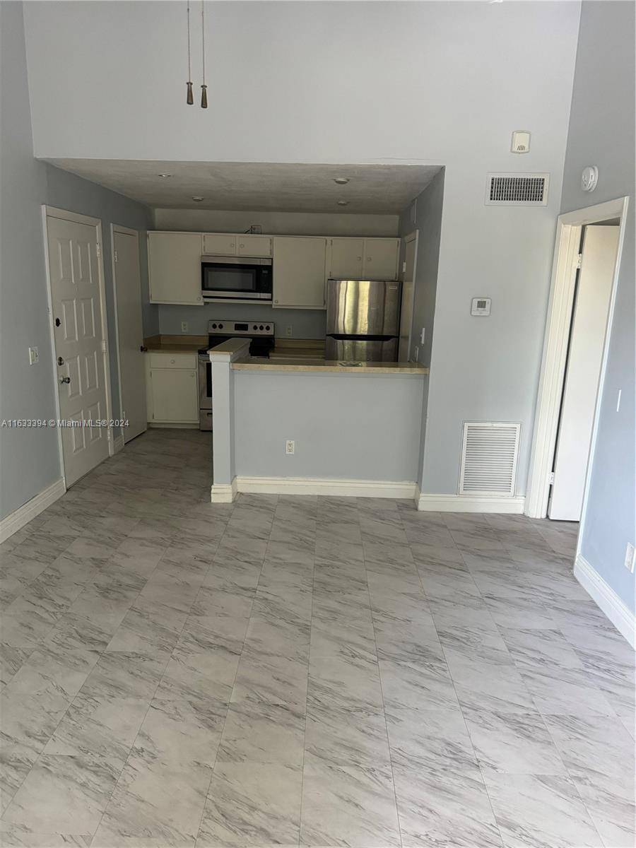 Pompano Beach, FL 33069,4441 W Mcnab Rd #21