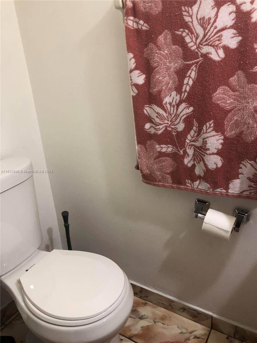 Miami Gardens, FL 33055,16700 NW 55th Ave #12