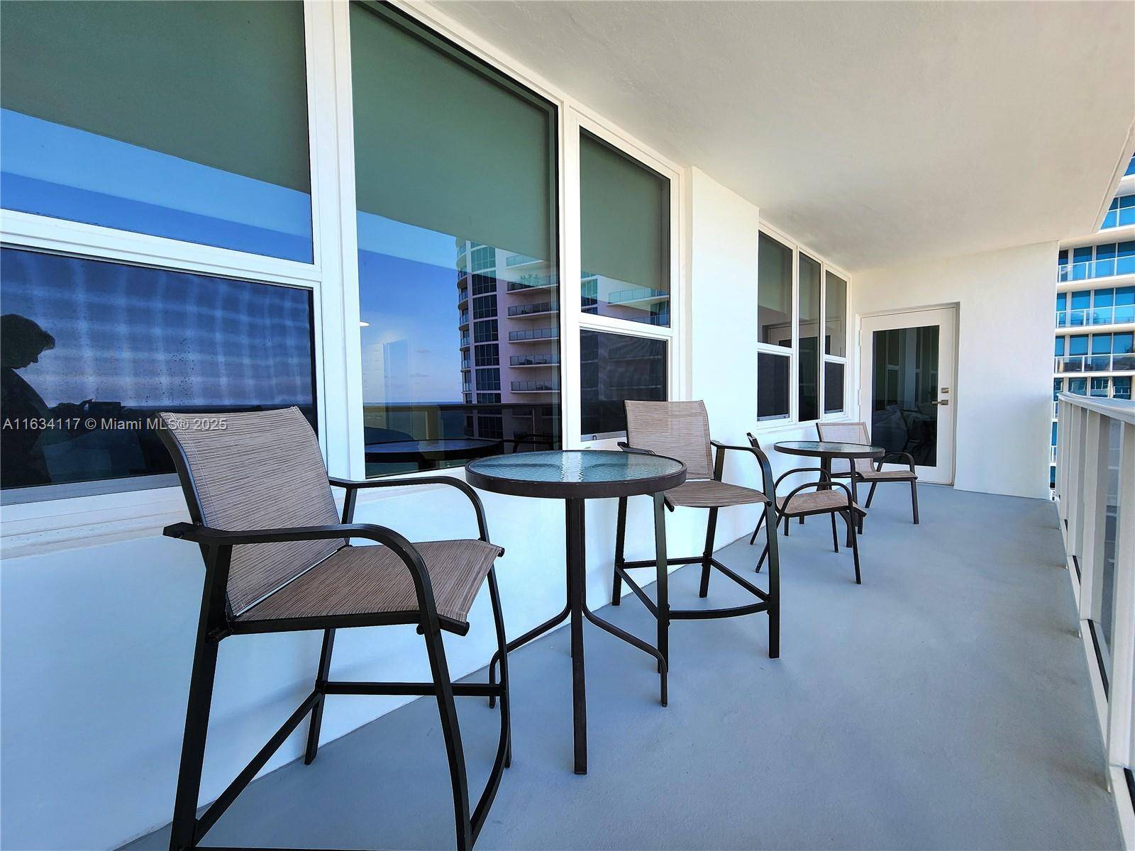 Hollywood, FL 33019,3505 S Ocean Dr #1406