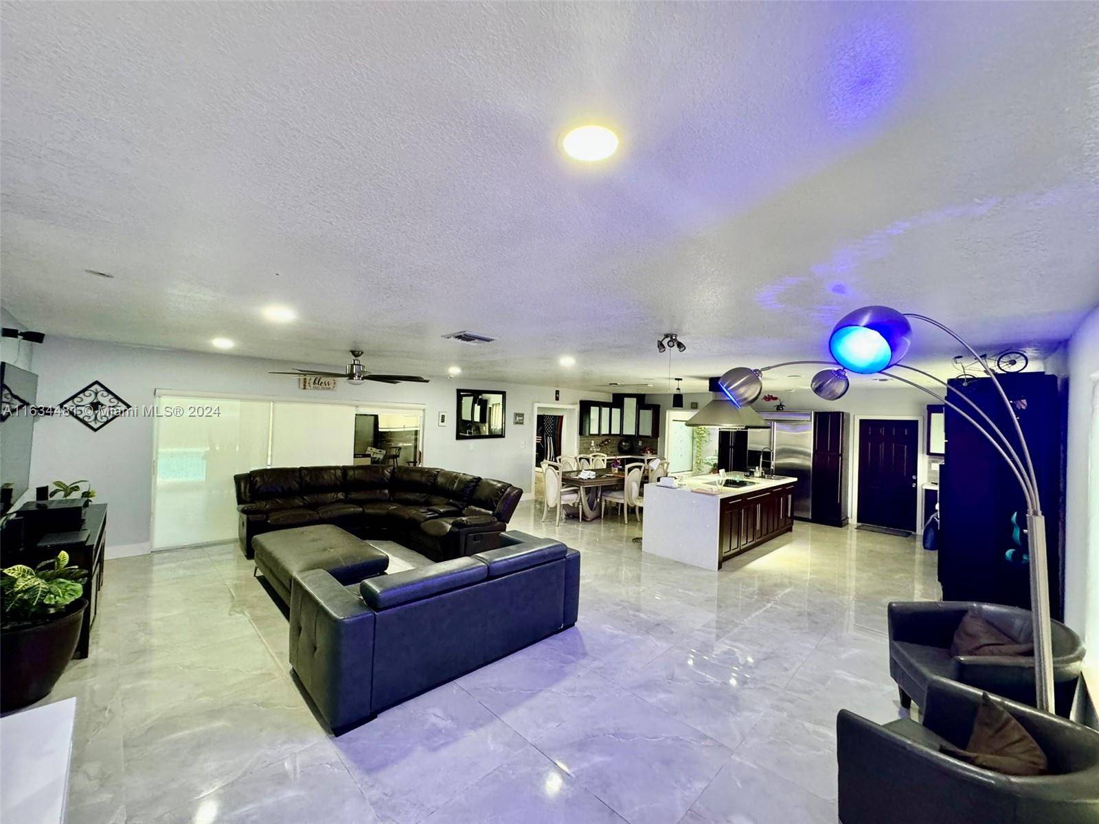 Palmetto Bay, FL 33157,9260 SW 164th St
