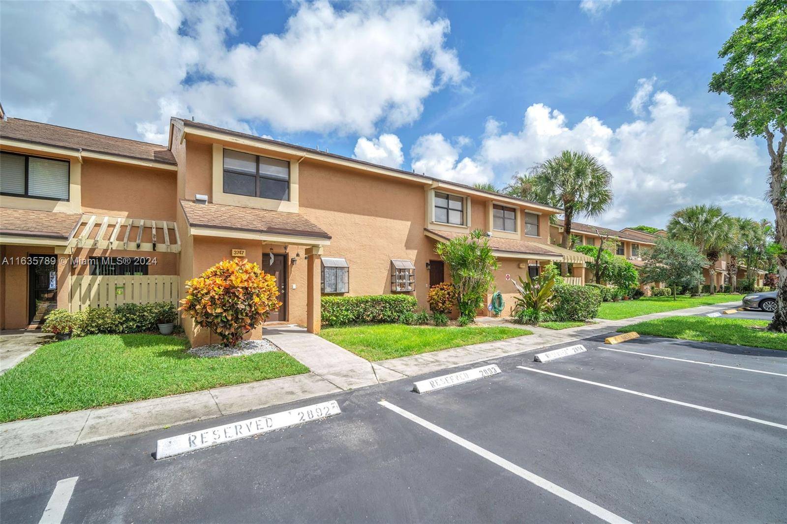 Coconut Creek, FL 33066,3747 N Carambola Cir N #2893