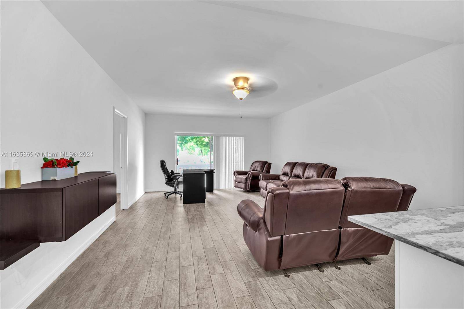Hollywood, FL 33021,3600 Van Buren St #205