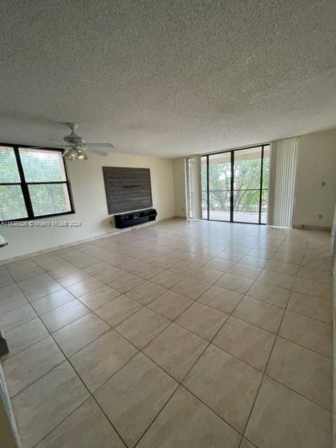 Plantation, FL 33317,6800 Cypress Rd #401