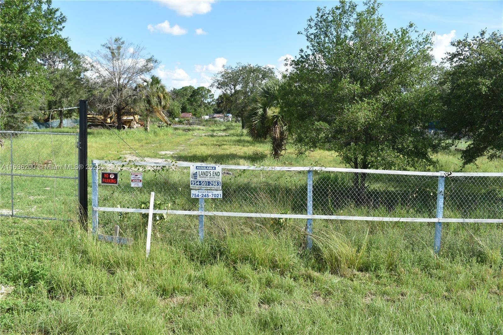 Clewiston, FL 33440,154 Pine Cone Avenue