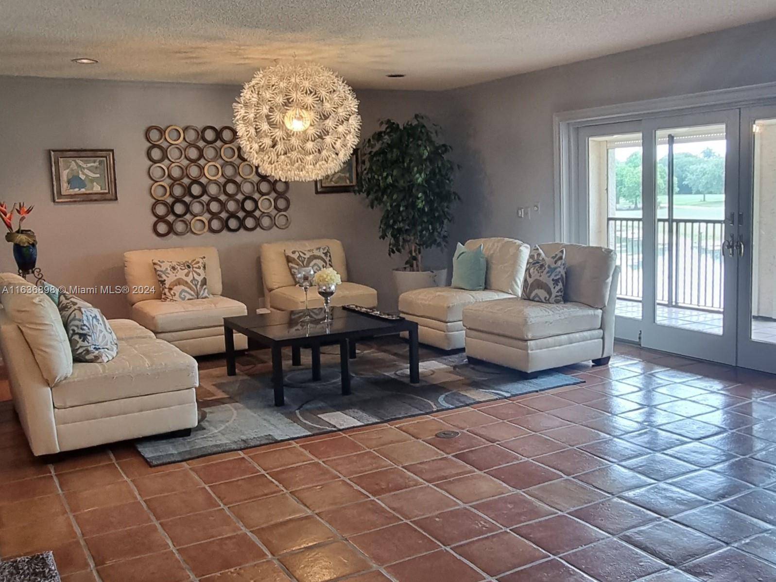 Plantation, FL 33325,400 NW 127th Ave #13