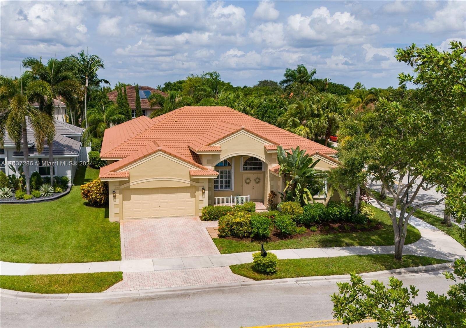 Weston, FL 33327,1000 Highland Meadows Dr