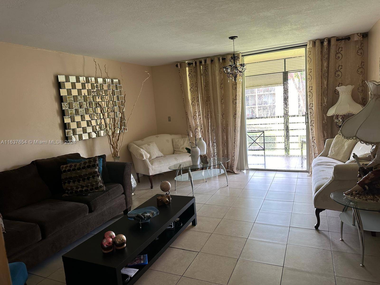 Miramar, FL 33025,3195 Foxcroft Rd #F205