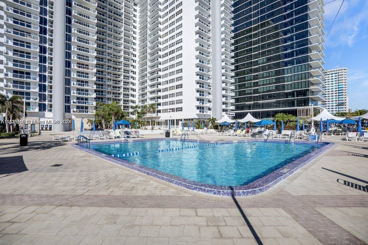 Hallandale Beach, FL 33009,2030 S Ocean Dr #516