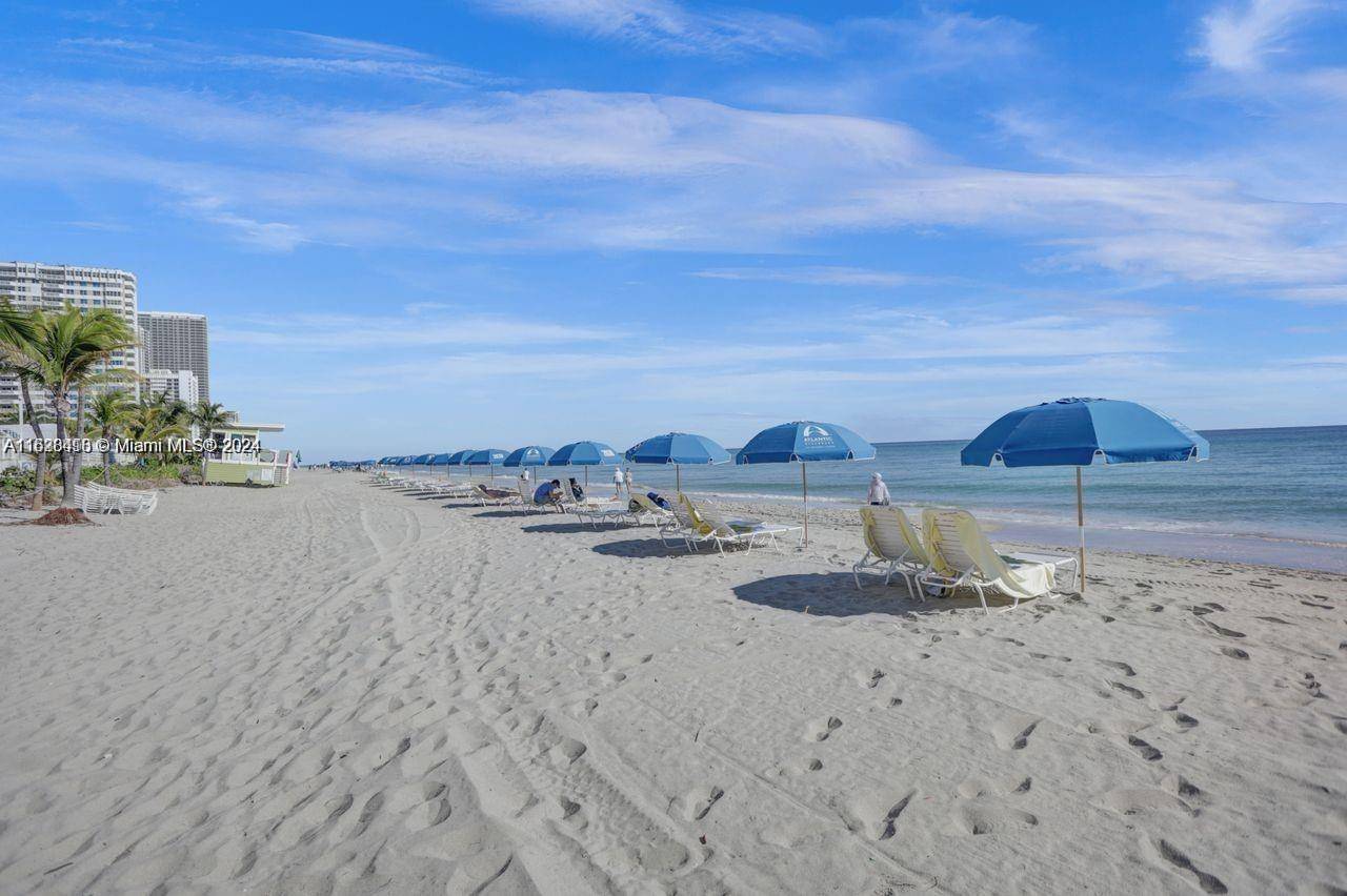 Hallandale Beach, FL 33009,2030 S Ocean Dr #516