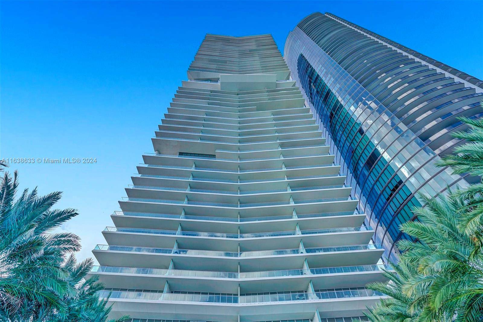 Sunny Isles Beach, FL 33160,18501 Collins Ave #1902