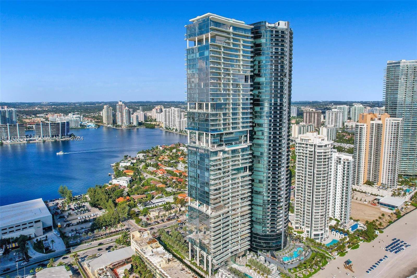 Sunny Isles Beach, FL 33160,18501 Collins Ave #1902