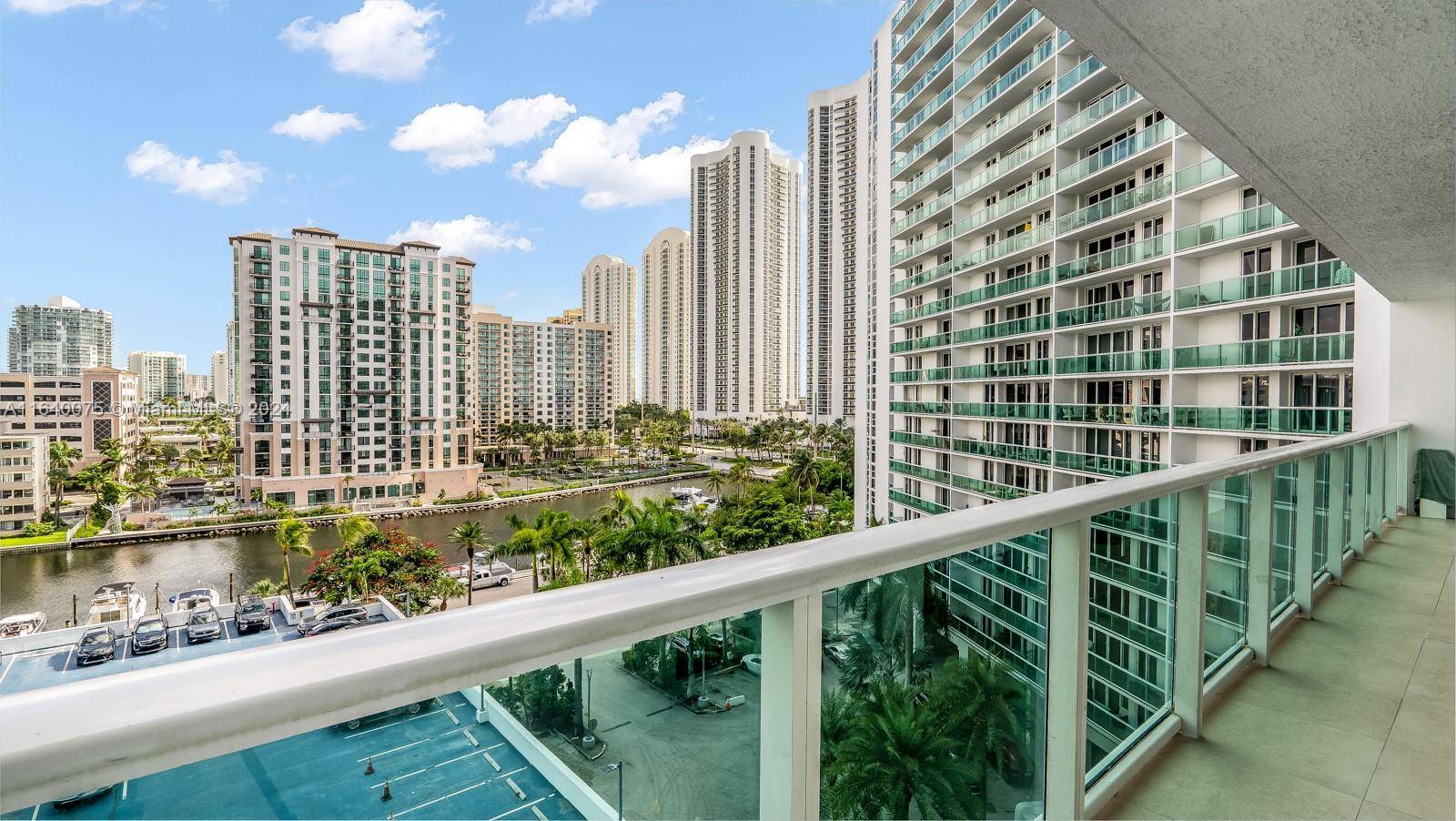 Sunny Isles Beach, FL 33160,100 Bayview Dr #829