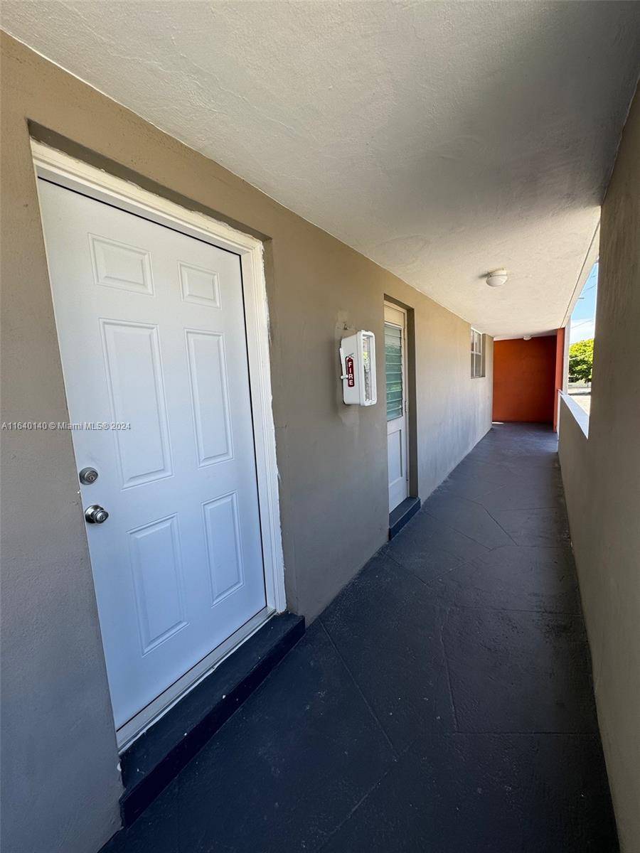 North Miami Beach, FL 33162,1850 NE 169th St #212