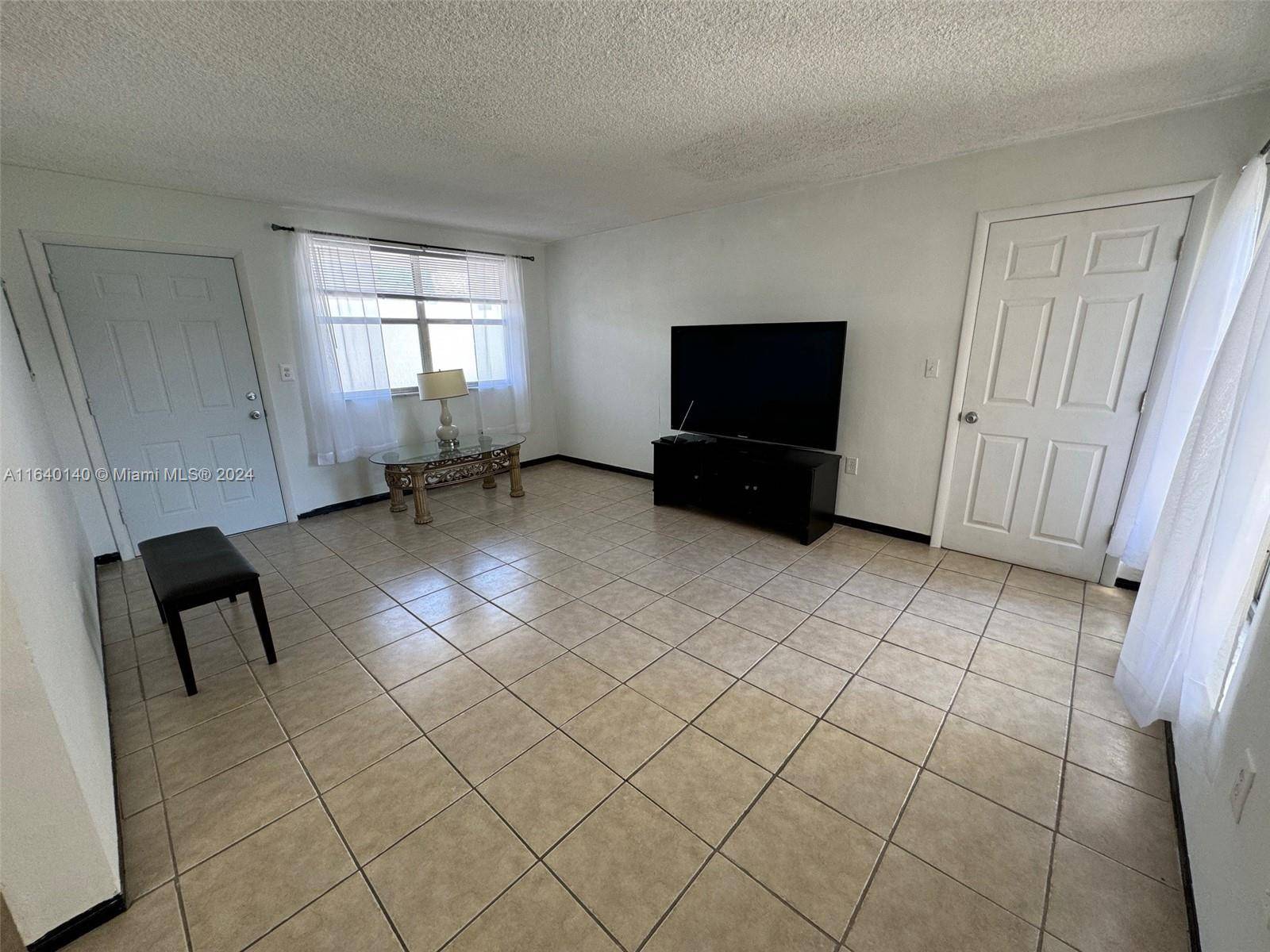 North Miami Beach, FL 33162,1850 NE 169th St #212
