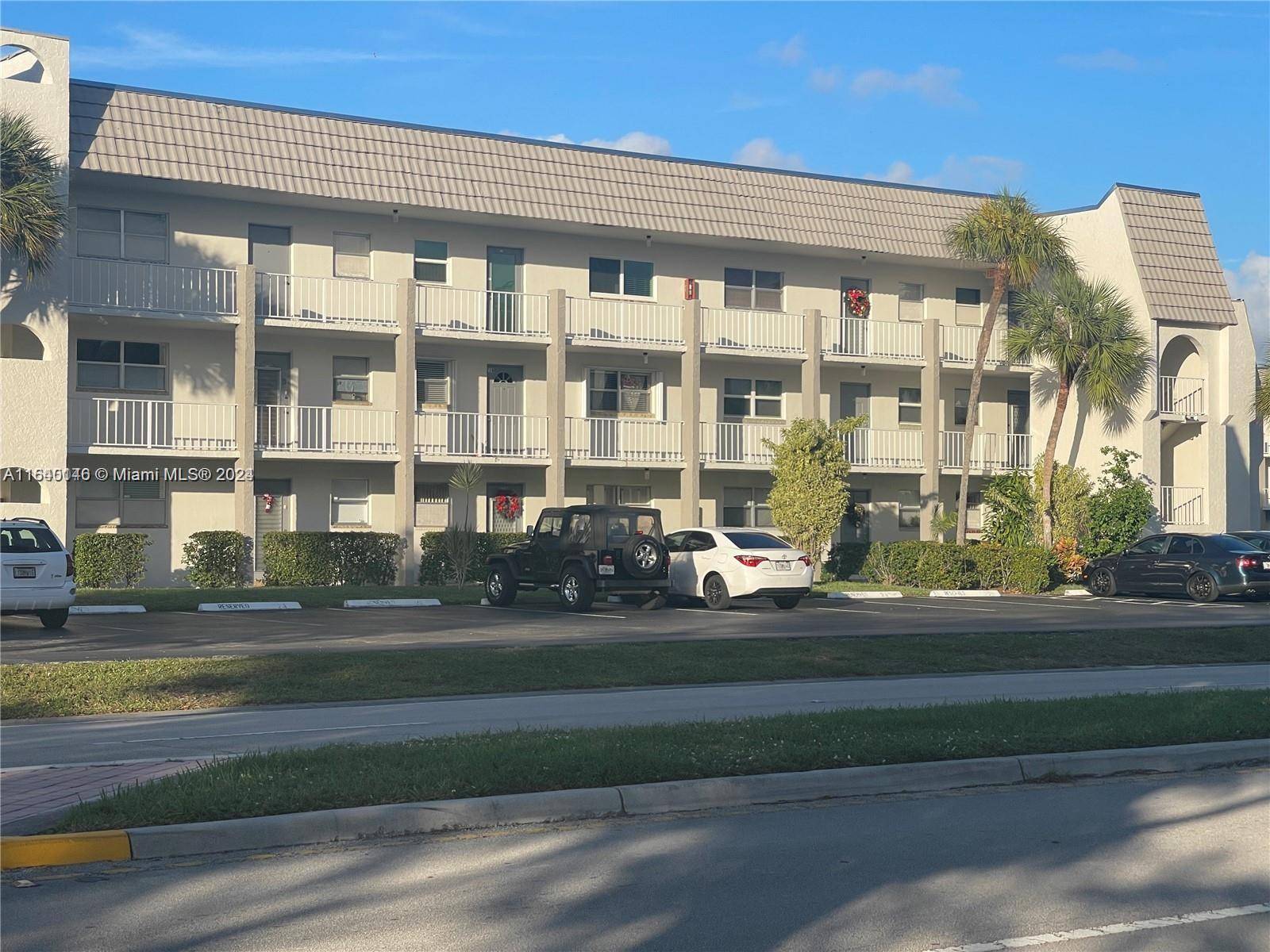 Sunrise, FL 33322,8300 Sunrise Lakes Blvd #112