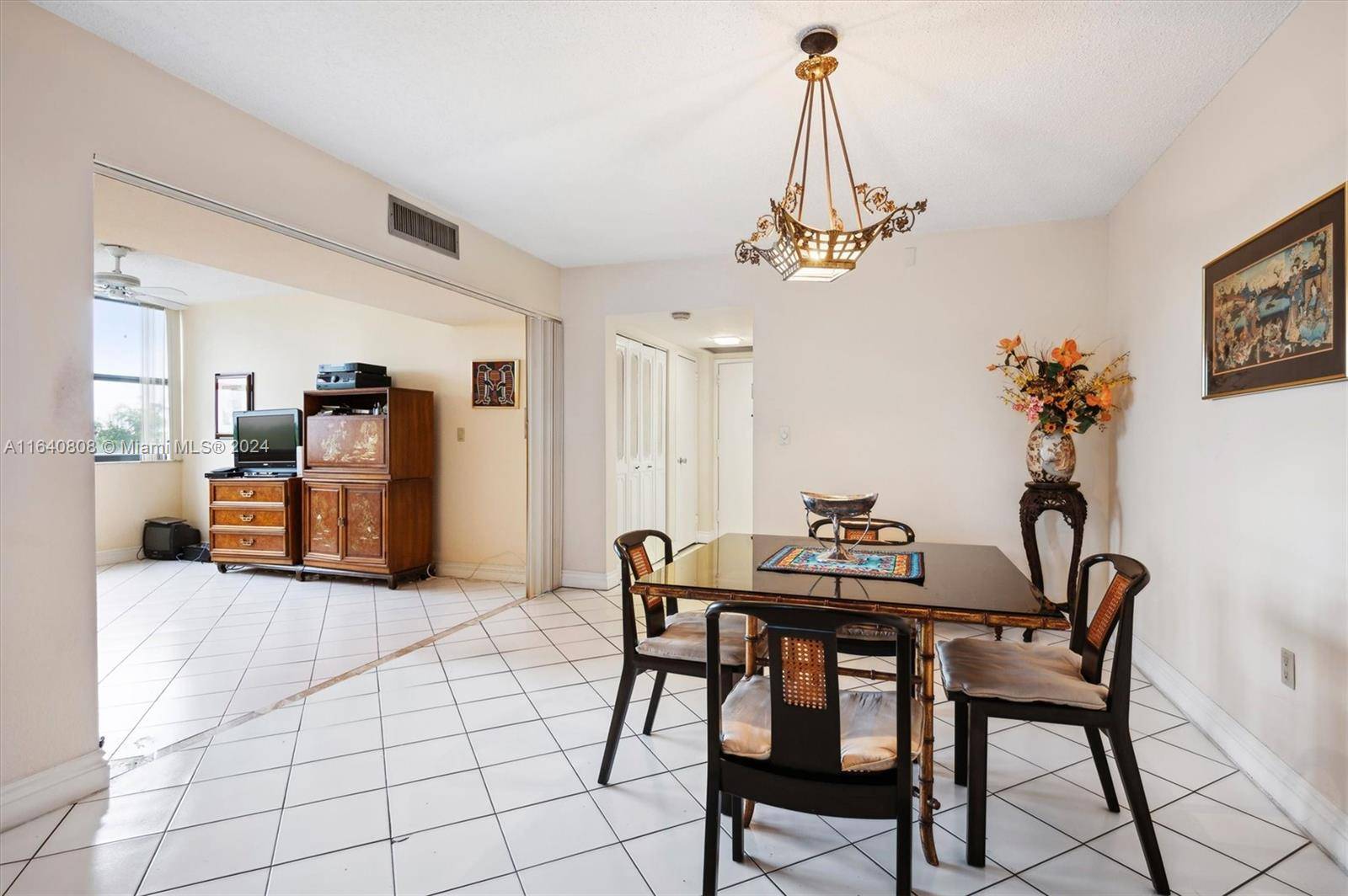 Aventura, FL 33180,3375 N Country Club Dr #409