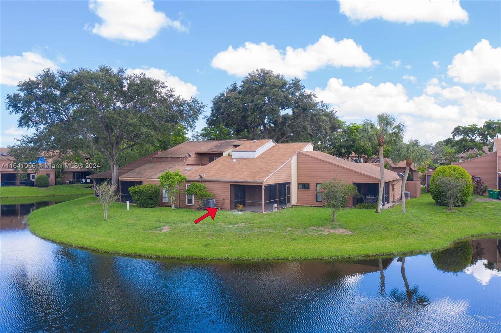Tamarac, FL 33319,6183 Live Oak Ct #B
