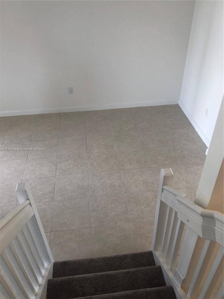 Miami, FL 33179,21451 NE 3 Path
