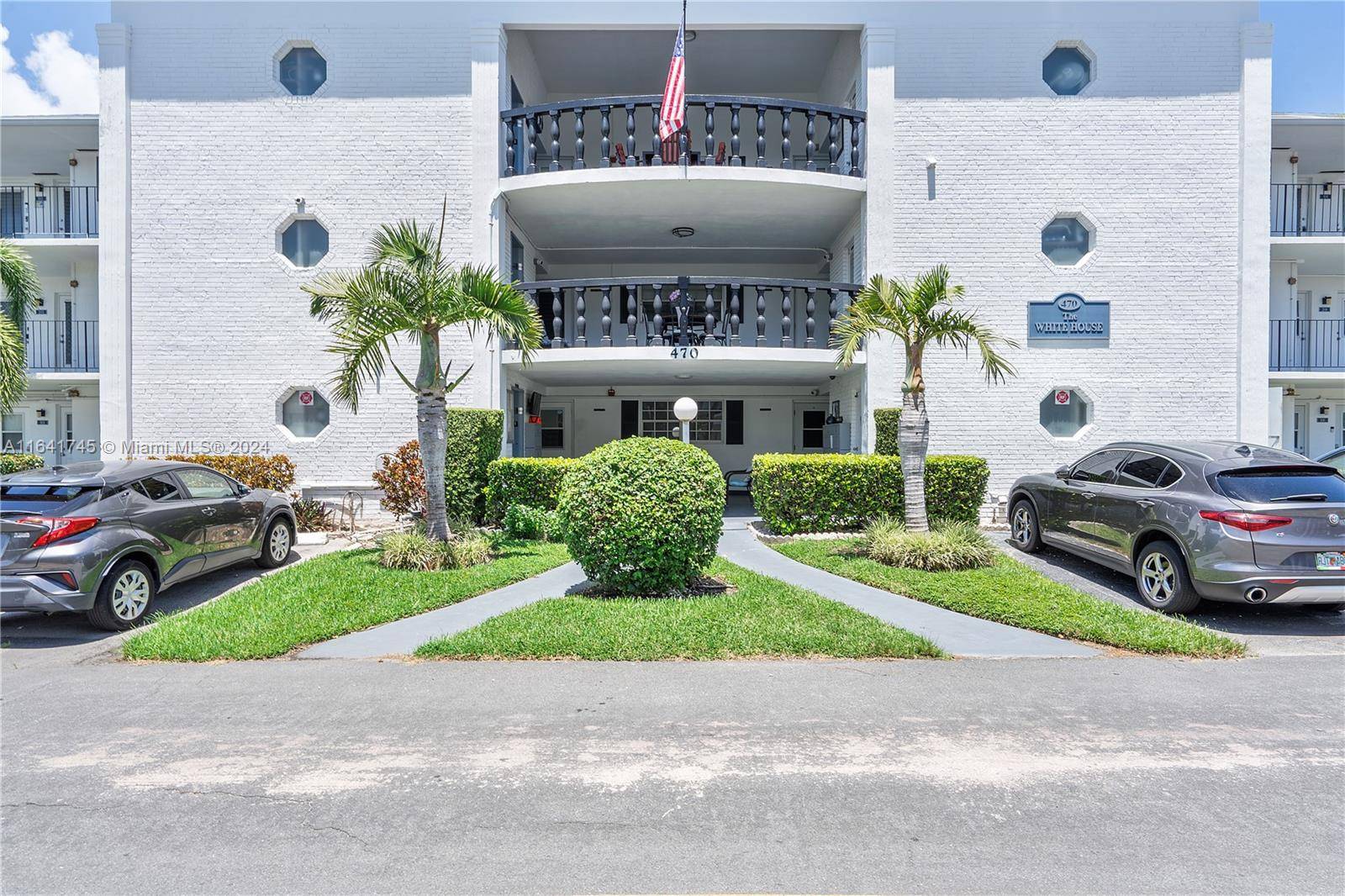 Hallandale Beach, FL 33009,470 Paradise Isle Blvd #308