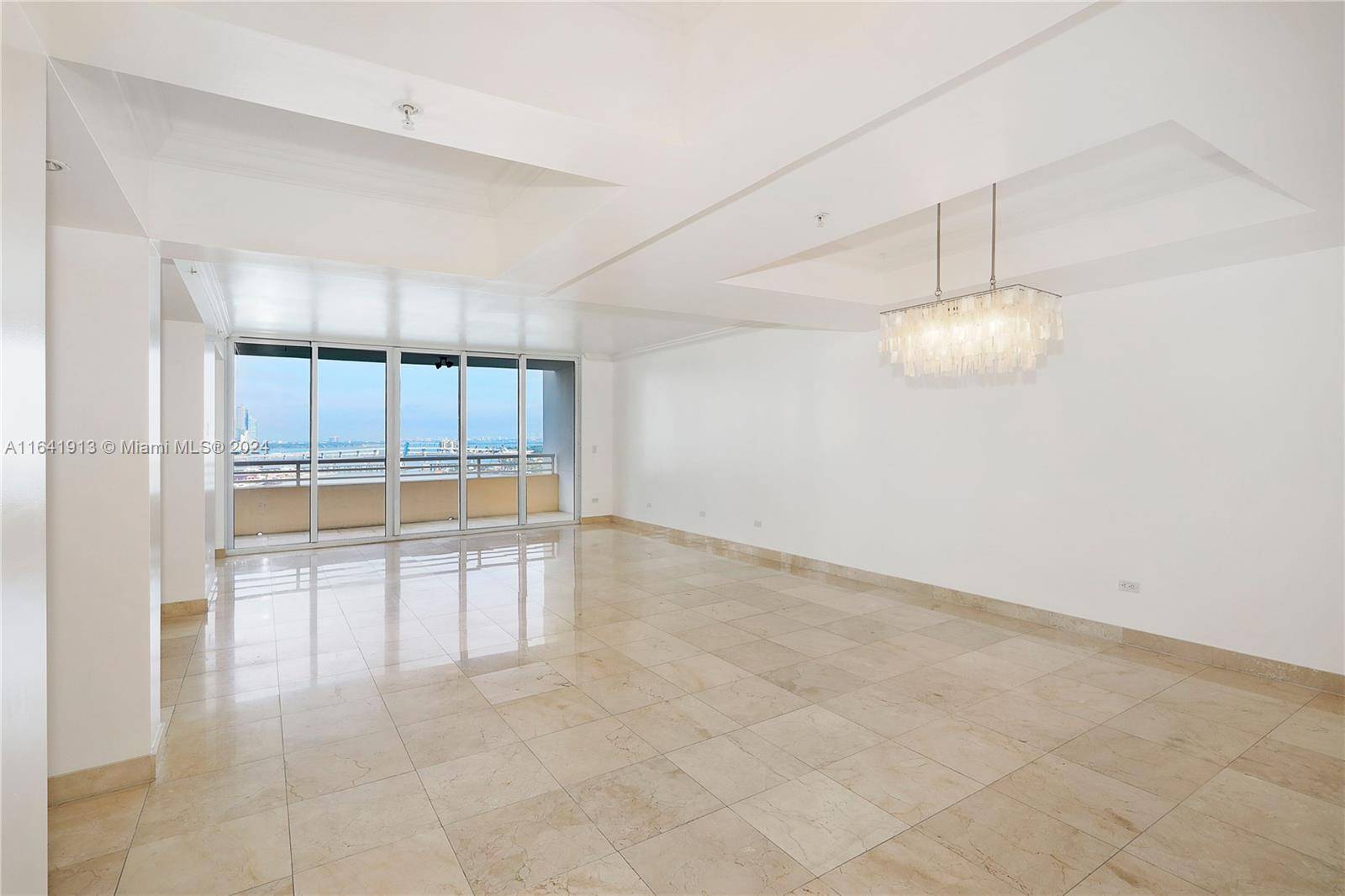 Miami, FL 33131,848 Brickell Key Dr #1706